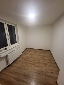 Sprzedam kawalerkę o powierzchni 17,65m2 wraz z piwnicą 4,91m2
