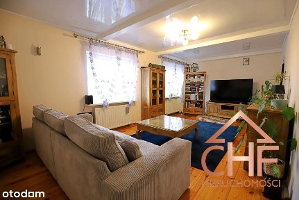 Dom wolnostojący z budynkami gospodarczymi