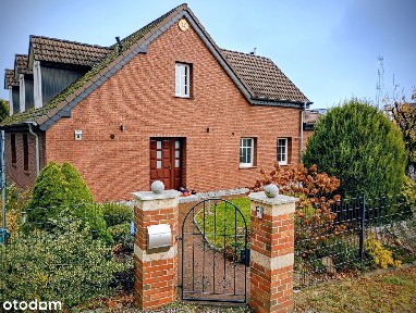 Komfortowy dom z budynkami gospodarczymi