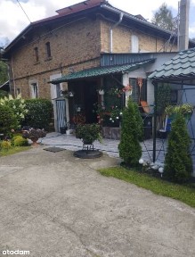 Mieszkanie z pięknym podwórkiem + duży ogród