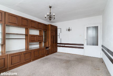 tuż obok pierwszej lini metra - obok parków