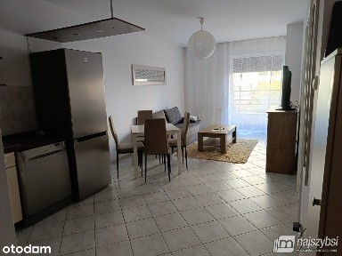 Kołobrzeg- Wynajem 2 Pok. Mieszkanie 300M Od Morza