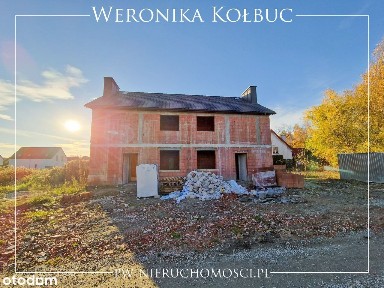 Funkcjonalny dom na przedmieściach Wrocławia.