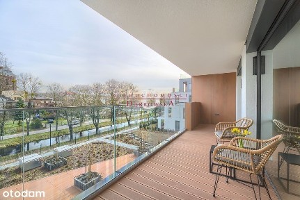 Tarasy Wrześni z widokiem na rzekę