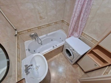 1p/4p okna na 3 strony os Bohaterów Września, Mistrzejowice, Nowa Huta