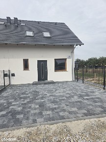 Nowy dom w spokojnej okolicy