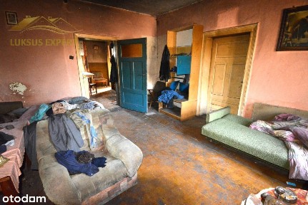 Działka z budynkiem do remontu w Łęce Opatowskiej