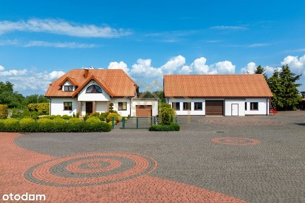 Willa marzeń w otoczeniu zieleni