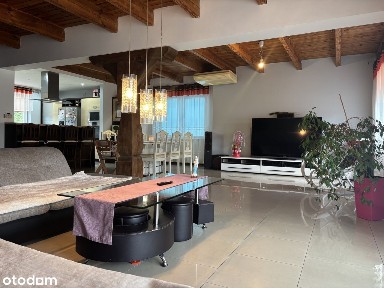 Dwa domy - duża działka - atrakcyjne warunki zabudowy - potencjał