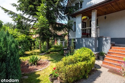 Piękna Duża Działka/ Dom Blisko Metra