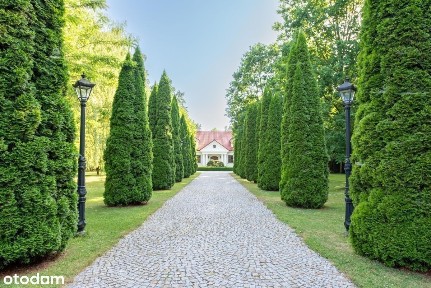 Rezydencja z pięknym ogrodem !
