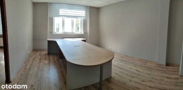 Dwupokojowe biuro na terenie centrum biurowego