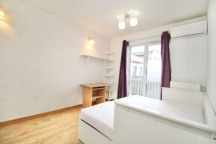 Kawalerka z klimatyzacją i balkonem ul. Chrościckiego, Włochy