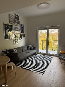 Wykończona kawalerka wśród zieleni - nowy budynek, balkon, winda