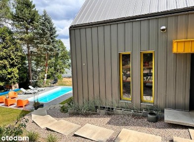 Dom z widokiem na jezioro i las