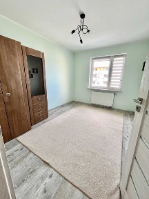 Trzypokojowe mieszkanie, garaż, komórka, winda