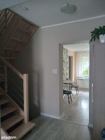 Dom jednorodzinny w zabudowie szeregowej.