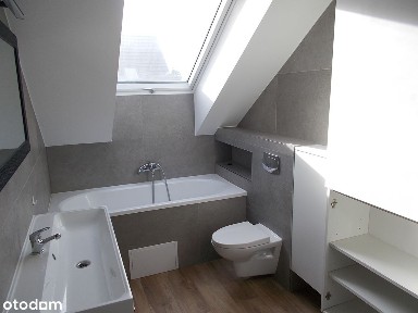 Domek z ogrodem oraz 3 miejscami parkingowymi!