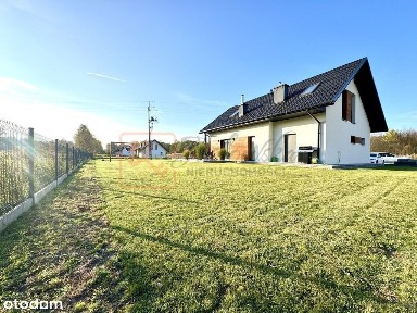 Nowoczesny dom z dużą działką Jasionka