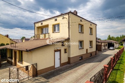 Dom z halą magazynową i lokalami usługowymi - 15 M