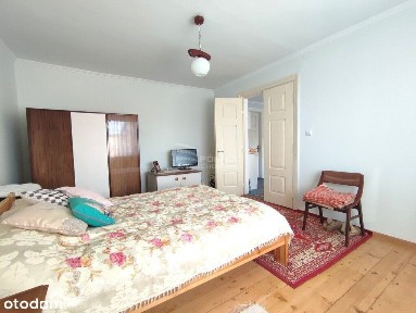 Przytulny dom wśród zieleni - Zwiartów