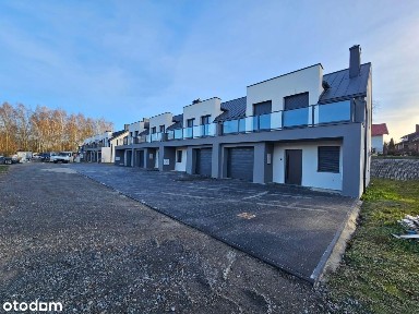 Przestronny dom ogródek 4 sypialnie garaż