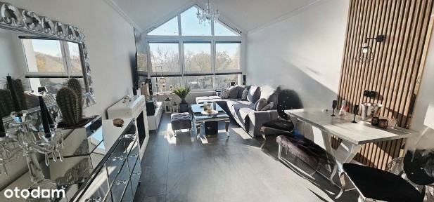 Wyposażone mieszkanie z widokiem na rzekę