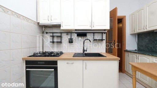 Kawalerka z Balkonem w Świetnej Lokalizacji!