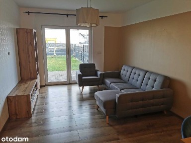 3 pokoje z ogrodenm i miejscem postojowym