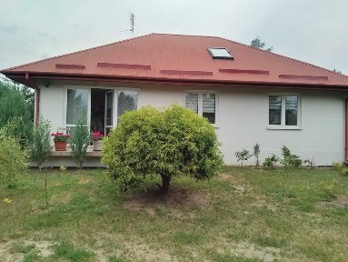 Dom parterowy 120m2,na działce 19ar z piwnicą