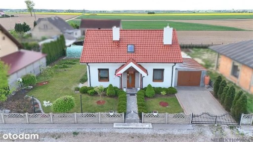 Komfortowy Dom Z Doskonałą Komunikacją Z Bukiem, P