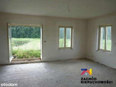 Willa z widokiem na panoramę lasu w Darnawie