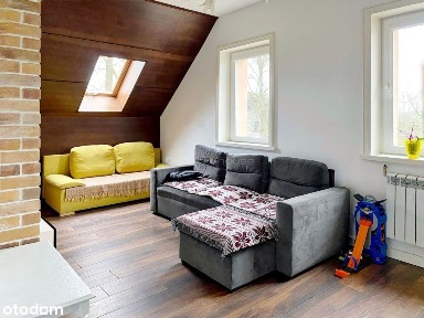 PRZESTRONNY, KLIMATYCZNY DOM W MALOWNICZEJ OKOLICY