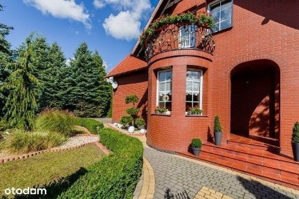 dom z dużym budynkiem gospodarczym w Wikielcu 3 km od Iławy