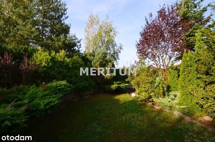 Dom jednoroidzinny o pow 247 metrów