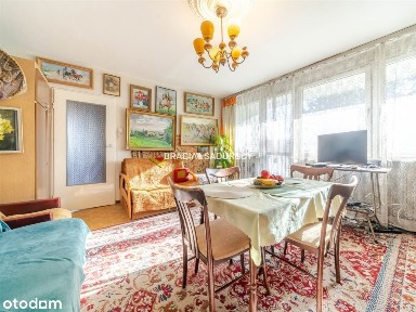 3niezalezne pokoje/2 balkony/2.piętro/do remontu