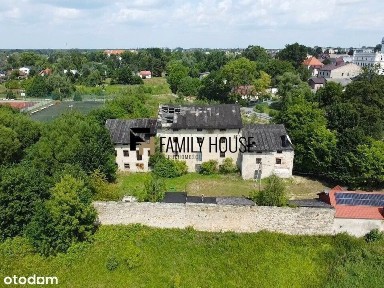 Młyn z 1912 roku w sercu Szydłowca na sprzedaż