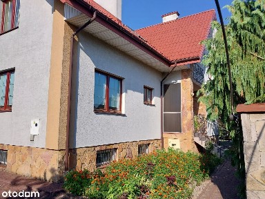 Przestronny dom jednorodzinny, Ożarów.