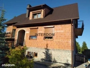 Dom piętrowy z piękną działką