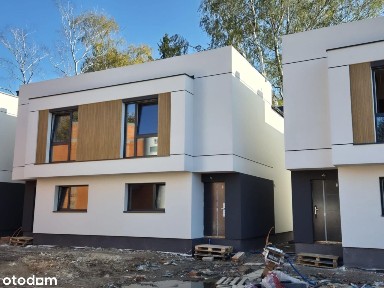 Ostatni dom w centrum miasta. Blisko PKP, szkoły i sklepy, przedszkola