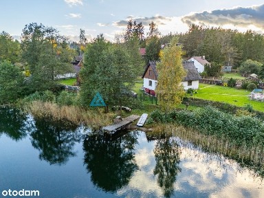 Piękny dom z linią brzegową jeziora!