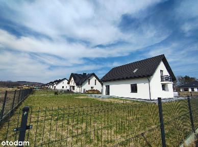 Dom na sprzedaż pod Kielcami 163,49m2