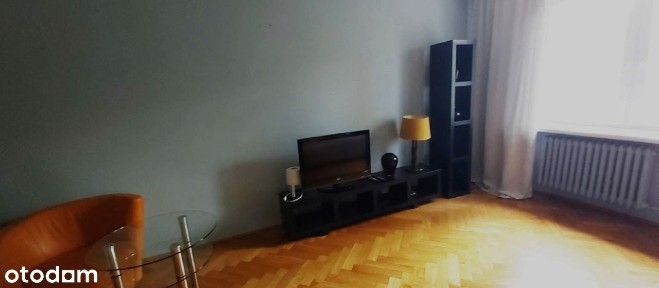 Dwupokojowe mieszkanie z dużą kuchnią