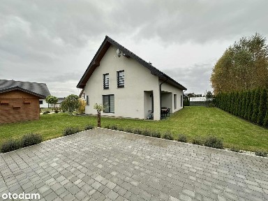 Nowoczesny dom z dużą działką, Wielgłowy