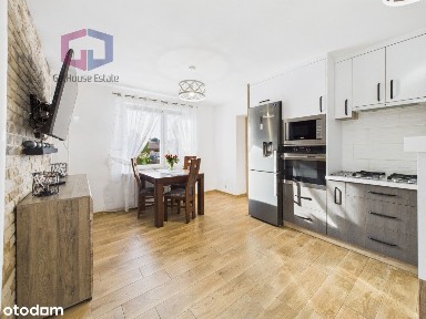 Dom bliźniak z dużą działką w Bartągu