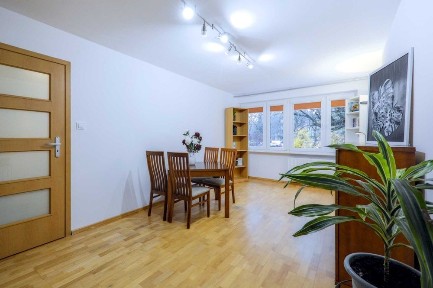 2 pokoje/Górny Mokotów/5 min do metra Wilanowska/po remoncie