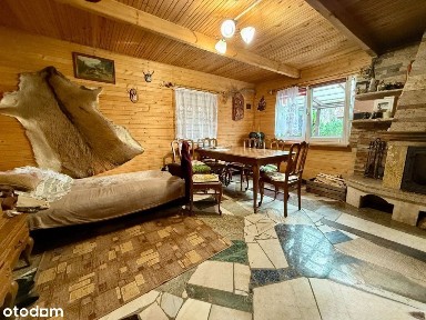 Piękna zadrzewiona działka z domkiem letniskowym.