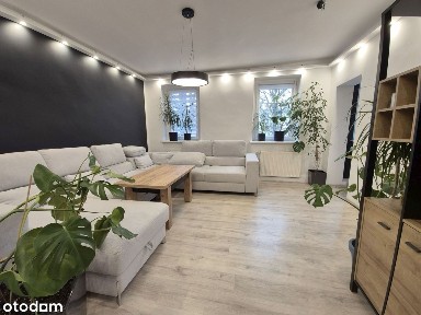 ul. Teatralna, Śródmieście, Jelenia Góra, dolnośląskie