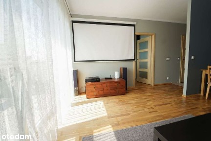 2 pok. | projektor | ul. Bajana | słoneczne