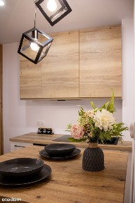 Nowoczesna kawalerka na parterze, gotowa do wprowadzenia.